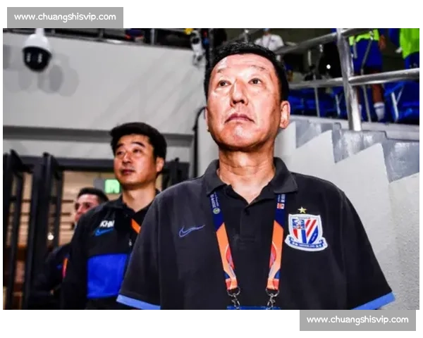 申花翻译周欣更衣室拍桌怒吼 全队誓言战斗到底