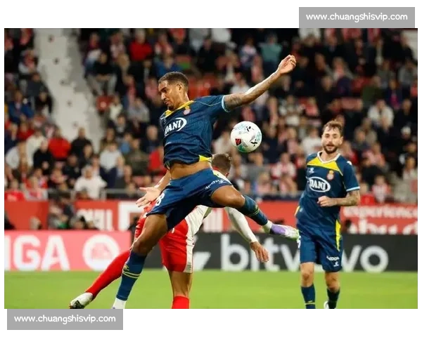 那不勒斯转攻赫罗纳右后卫阿尔瑙，塞维利亚转会拉锯战陷入僵局